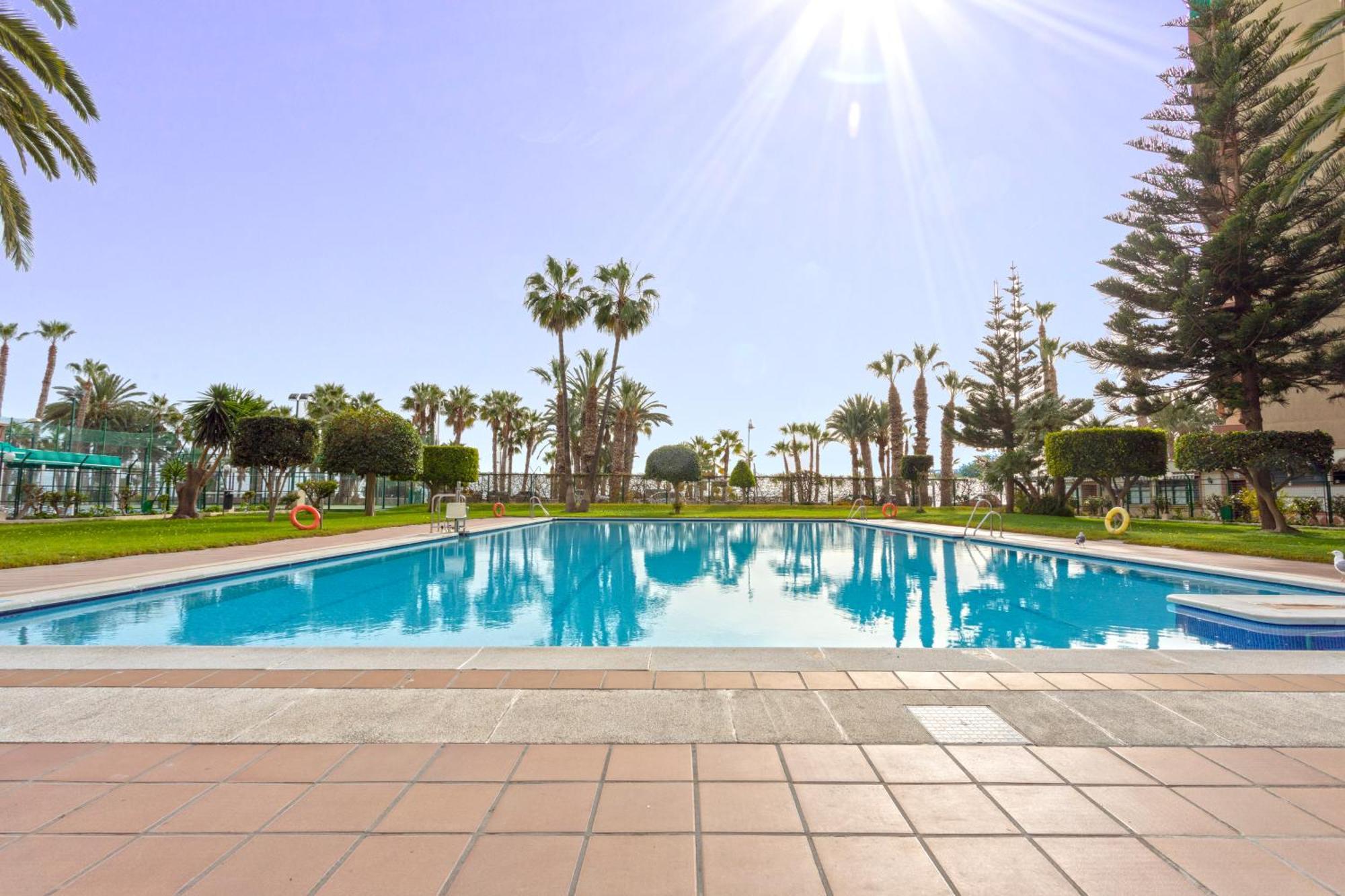 1003 - Seafront Apartment On El Paseo - Air Conditionning - Wi-Fi - Smart Tv 阿尔姆尼卡 外观 照片