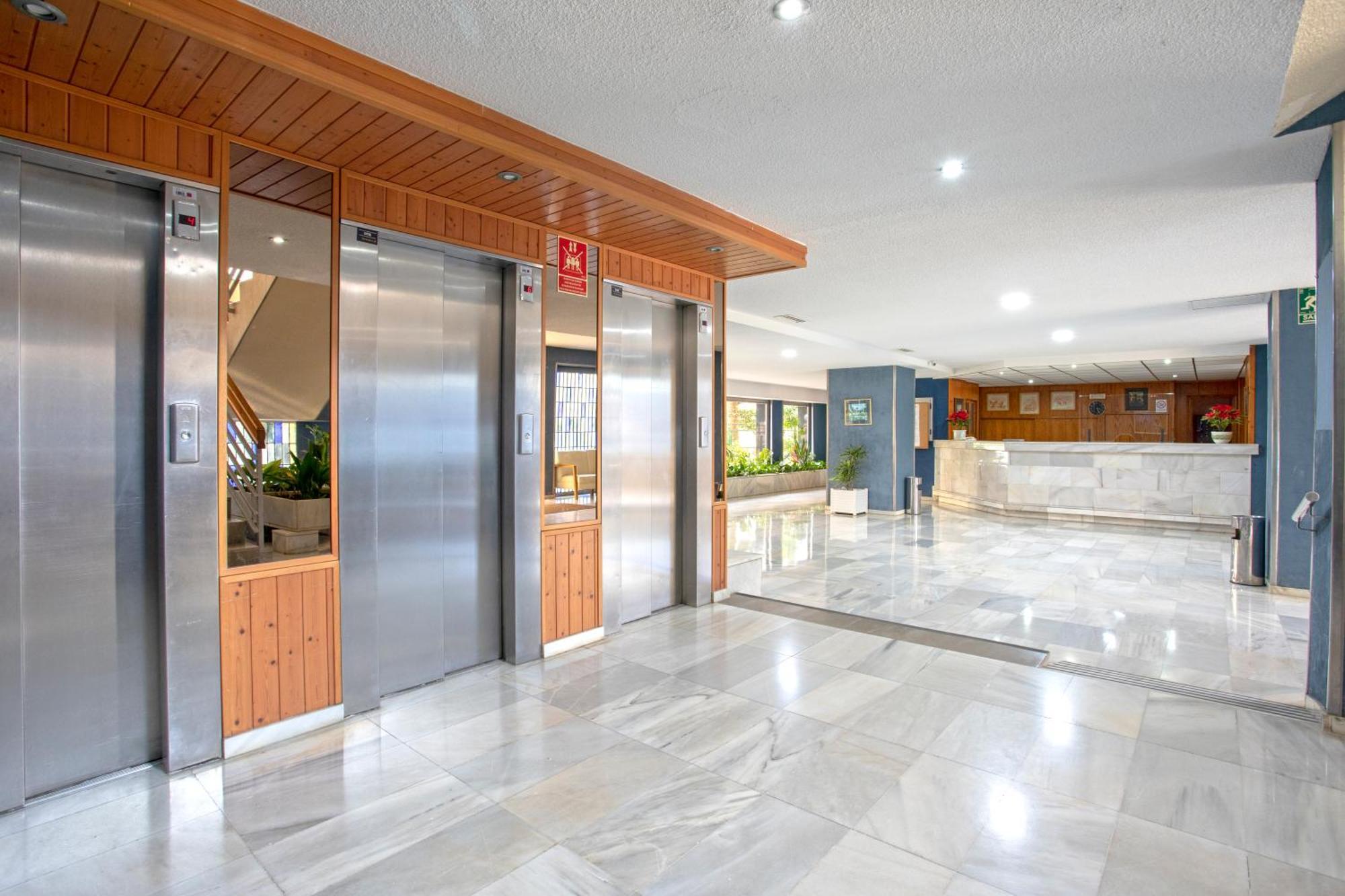 1003 - Seafront Apartment On El Paseo - Air Conditionning - Wi-Fi - Smart Tv 阿尔姆尼卡 外观 照片